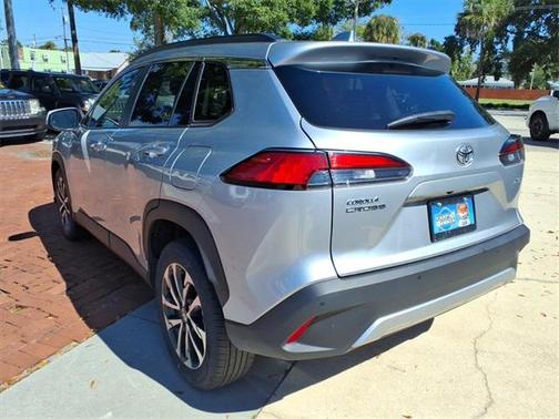 2024 Toyota Corolla Cross XLE