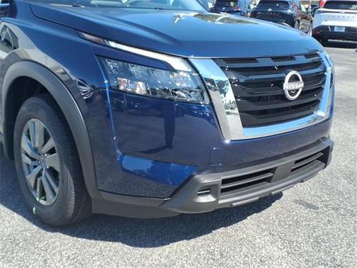 2025 Nissan Pathfinder SV FWD