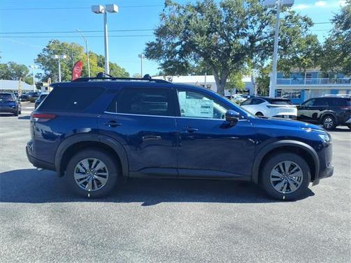 2025 Nissan Pathfinder SV FWD