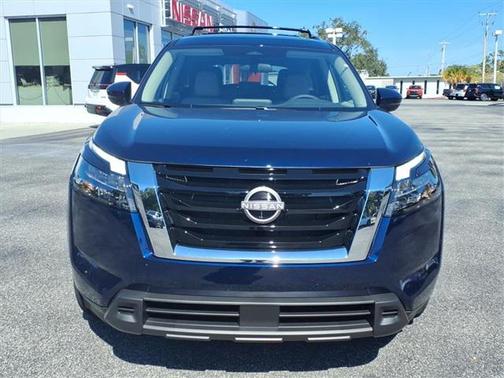 2025 Nissan Pathfinder SV FWD
