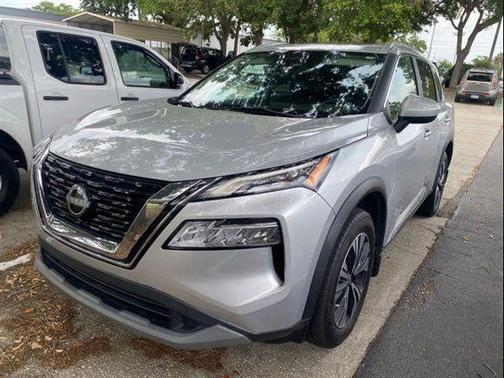 Brilliant Silver Metallic 2023 Nissan Rogue SV