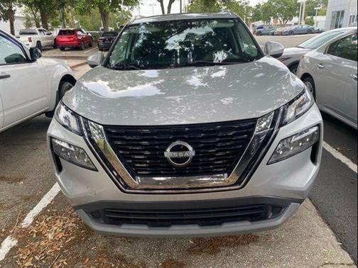 Brilliant Silver Metallic 2023 Nissan Rogue SV