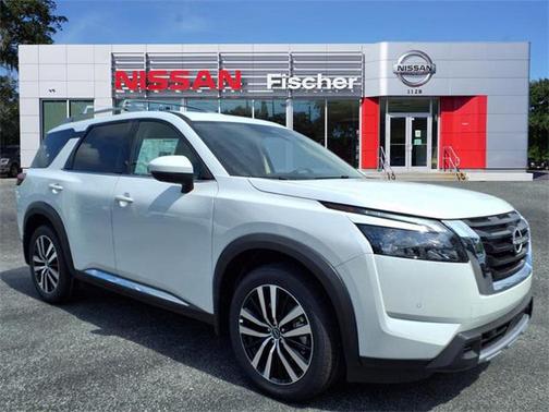 2025 Nissan Pathfinder Platinum FWD