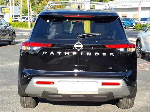 2025 Nissan Pathfinder SL FWD