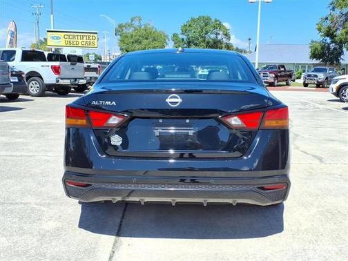2025 Nissan Altima S FWD