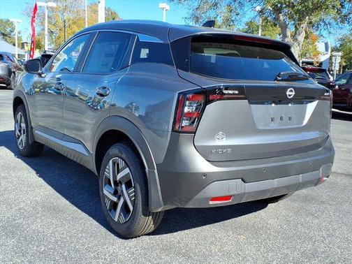 Gun Metallic 2026 Nissan Kicks SV