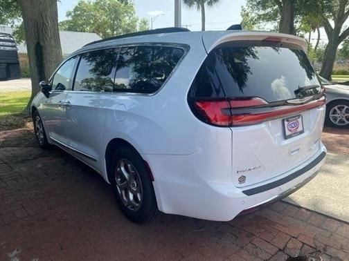 2023 Chrysler Pacifica Limited