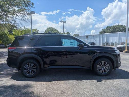 Super Black 2026 Nissan Pathfinder SV