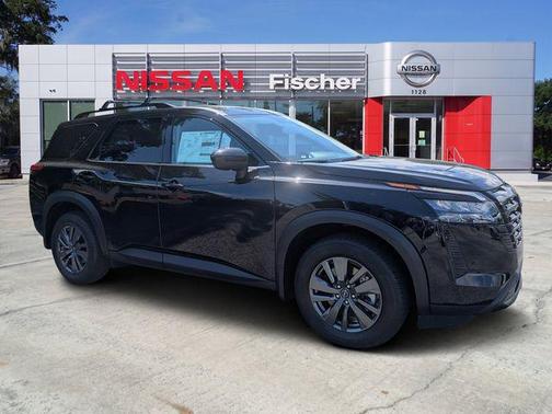 Super Black 2026 Nissan Pathfinder SV