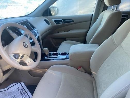 2015 Nissan Pathfinder S