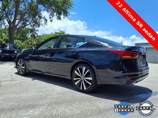 2022 Nissan Altima SR FWD