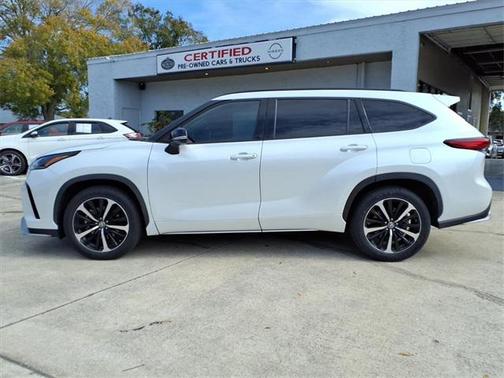 2022 Toyota Highlander XSE