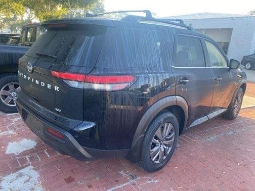 2024 Nissan Pathfinder SV FWD