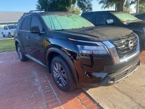 2024 Nissan Pathfinder SV FWD