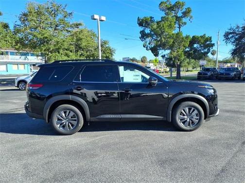 2025 Nissan Pathfinder SV FWD