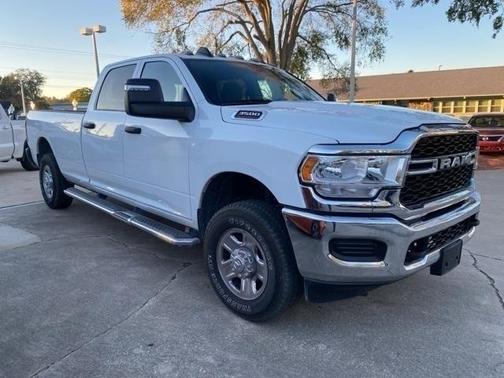 2024 RAM 3500 Tradesman Crew Cab 4x4 8' Box