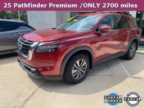 2025 Nissan Pathfinder SV FWD