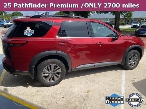 2025 Nissan Pathfinder SV FWD