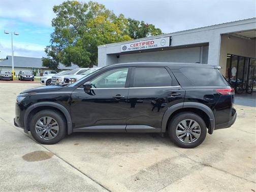 2024 Nissan Pathfinder S 4WD