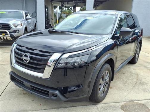 2024 Nissan Pathfinder S 4WD