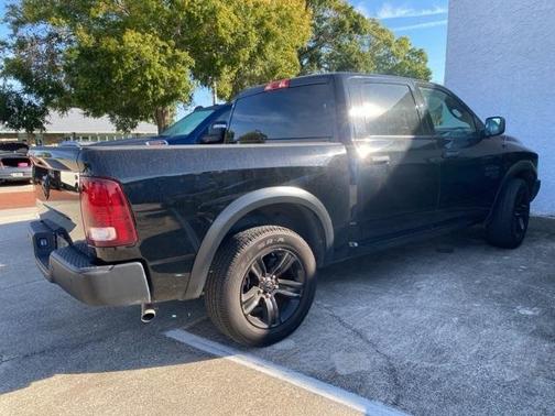 2024 RAM 1500 Classic Warlock Crew Cab 4x2 5'7' Box