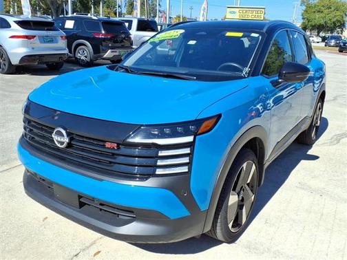 2025 Nissan Kicks SR