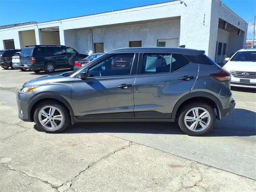 2023 Nissan Kicks S