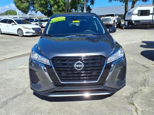 2023 Nissan Kicks S