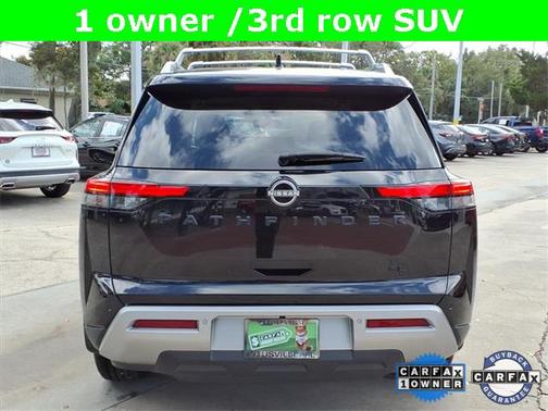 2022 Nissan Pathfinder SL 2WD