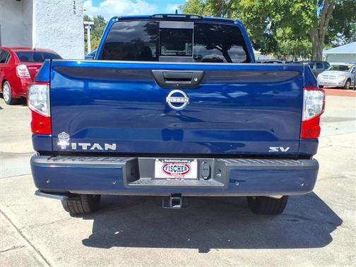 2024 Nissan Titan SV