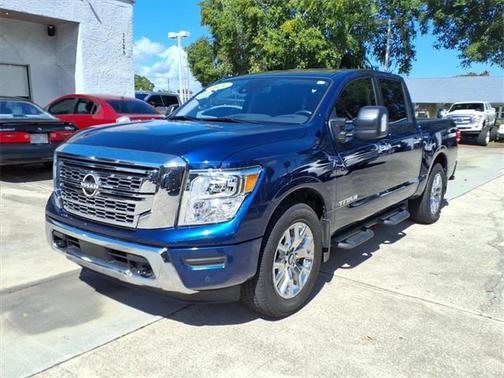 2024 Nissan Titan SV