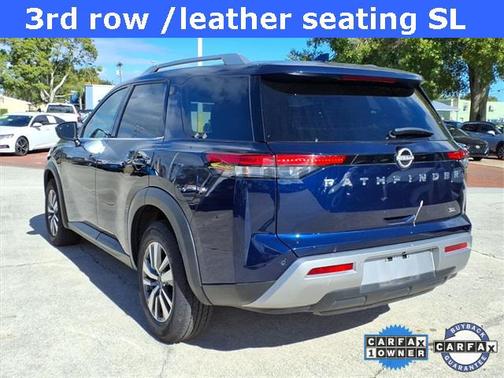 2025 Nissan Pathfinder SL FWD