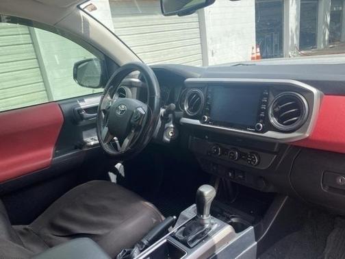 2020 Toyota Tacoma SR5