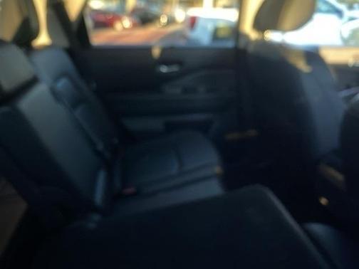 2025 Nissan Pathfinder SL FWD