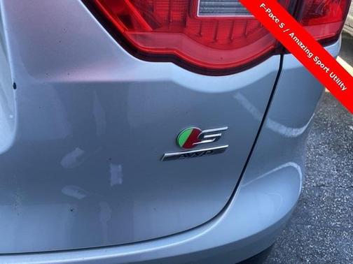 2019 Jaguar F-PACE S