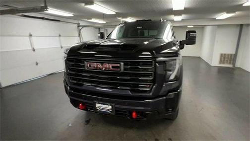 2025 GMC Sierra 2500 AT4