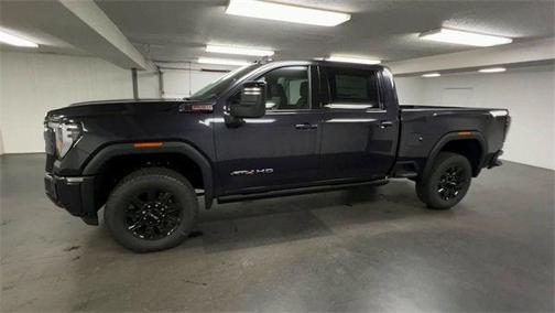 2025 GMC Sierra 2500 AT4