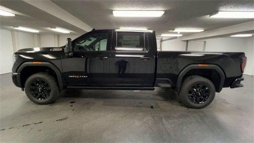 2025 GMC Sierra 2500 AT4