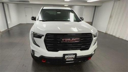 2025 GMC Acadia AWD AT4