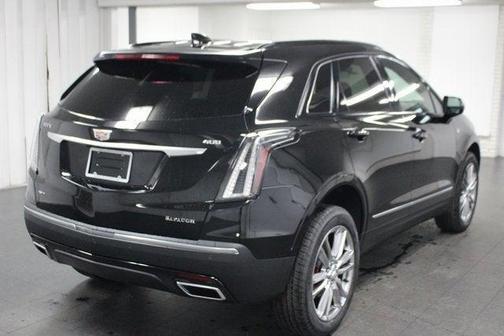 2025 Cadillac XT5 Sport