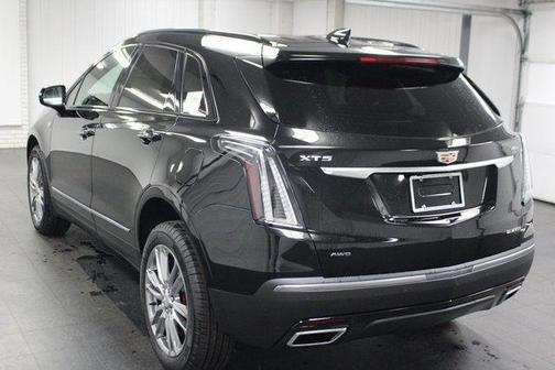 2025 Cadillac XT5 Sport