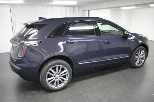 2025 Cadillac XT5 Sport