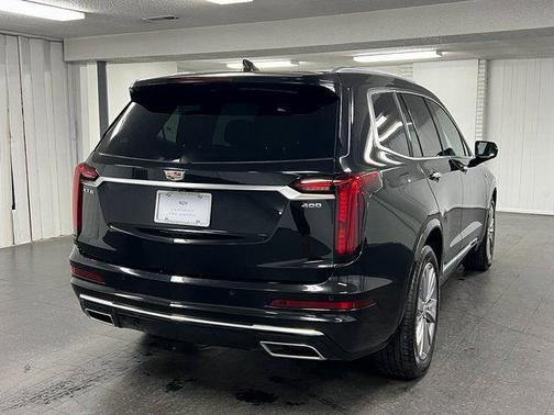 2025 Cadillac XT6 Premium Luxury FWD