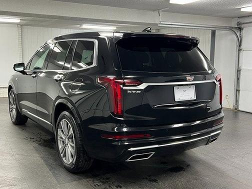 2025 Cadillac XT6 Premium Luxury FWD