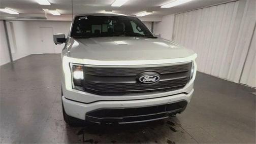 2024 Ford F-150 Lightning LARIAT