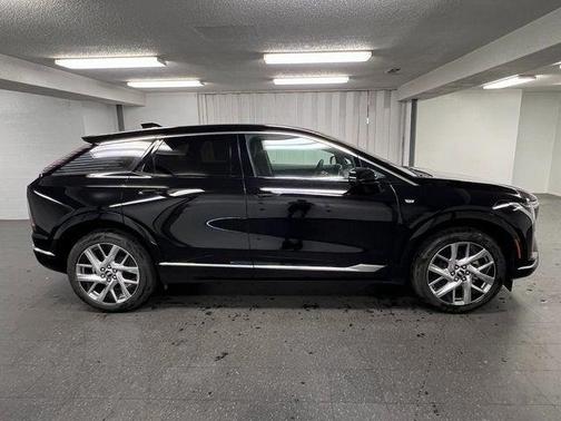 2025 Cadillac OPTIQ Luxury 1 AWD
