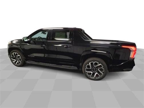 2025 Chevrolet Silverado EV RST