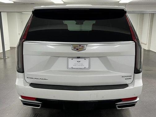 2023 Cadillac Escalade Luxury
