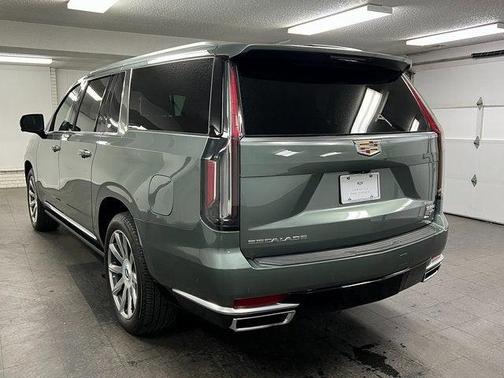 2024 Cadillac Escalade ESV Premium Luxury Platinum