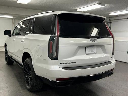 2022 Cadillac Escalade Sport Platinum
